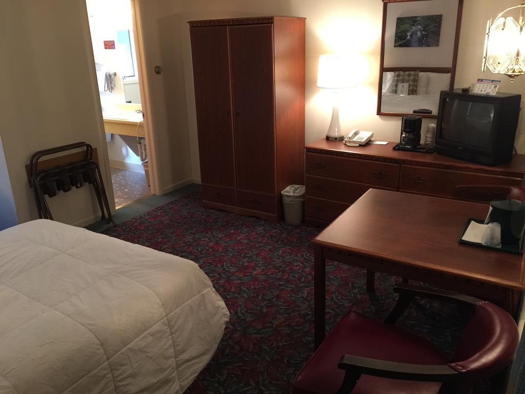Cedar Motor Inn Marquette Værelse billede