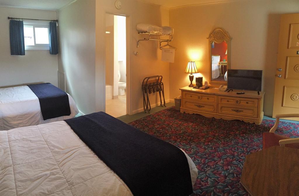 Cedar Motor Inn Marquette Eksteriør billede