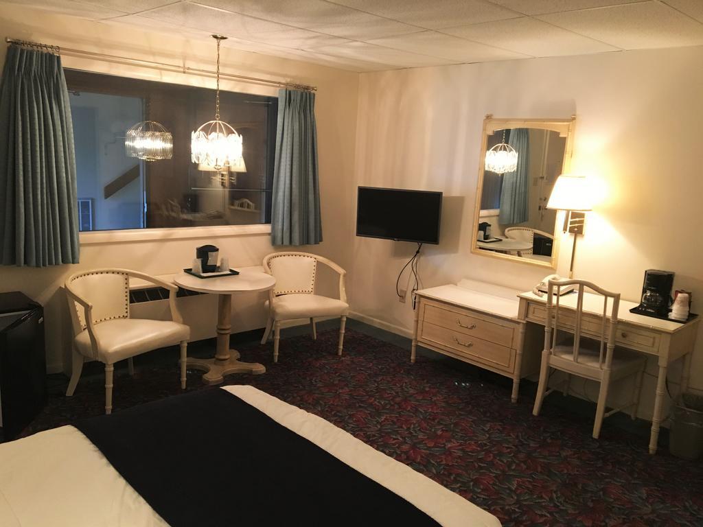 Cedar Motor Inn Marquette Eksteriør billede