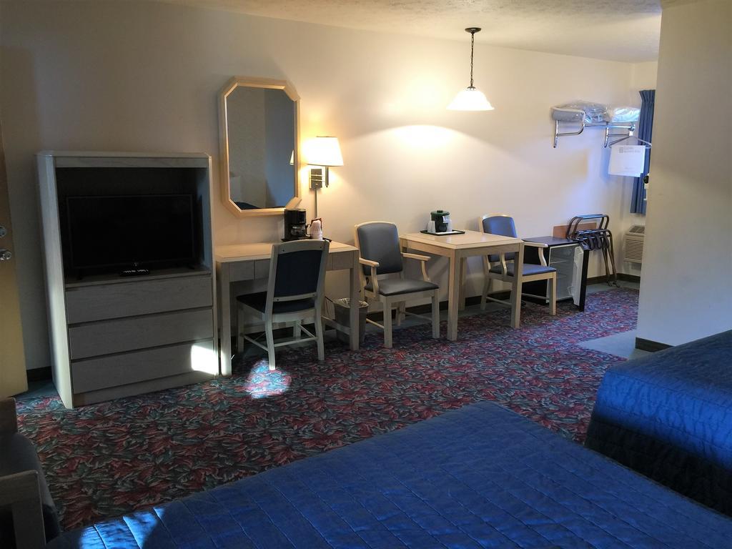 Cedar Motor Inn Marquette Eksteriør billede