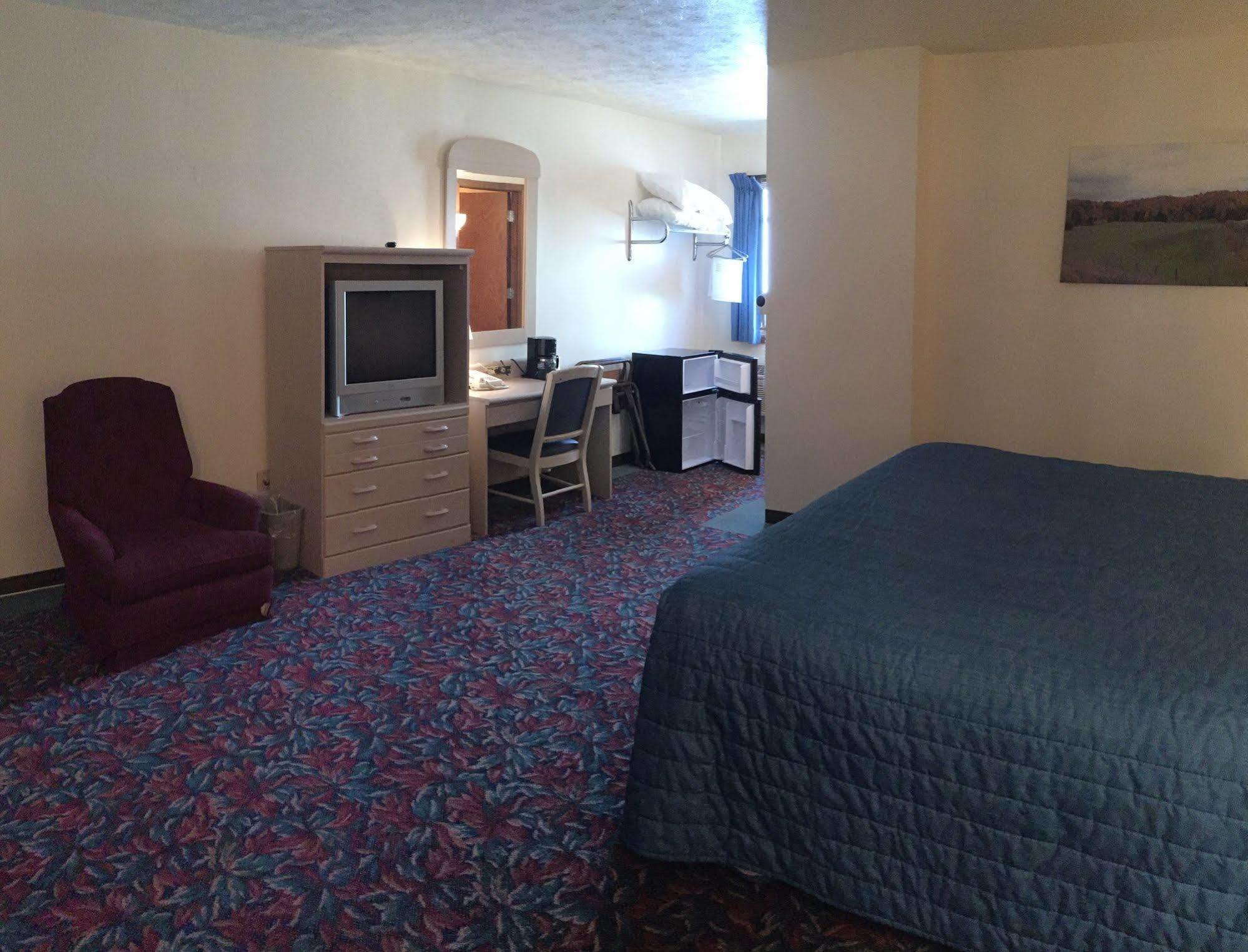 Cedar Motor Inn Marquette Eksteriør billede