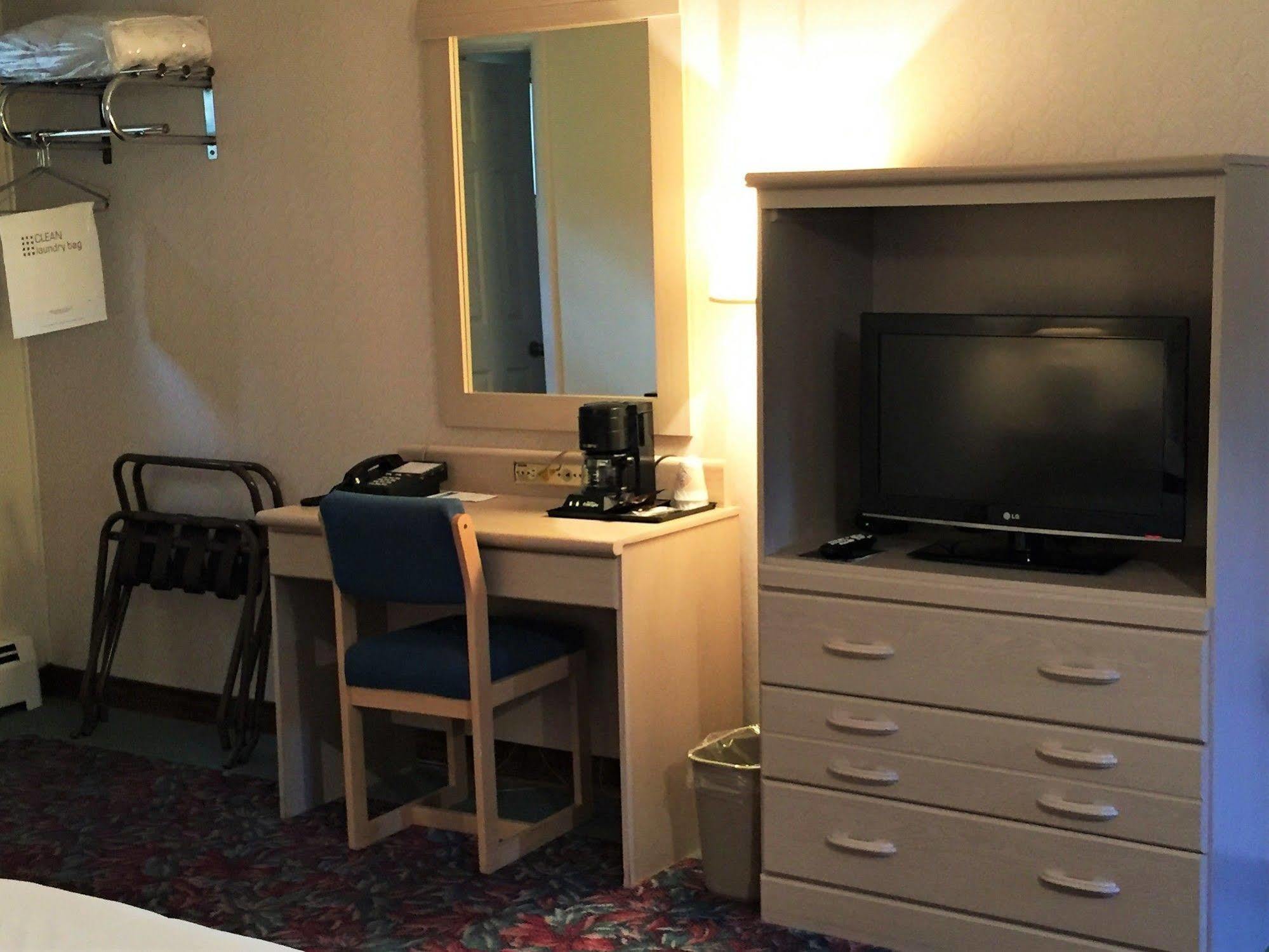 Cedar Motor Inn Marquette Eksteriør billede