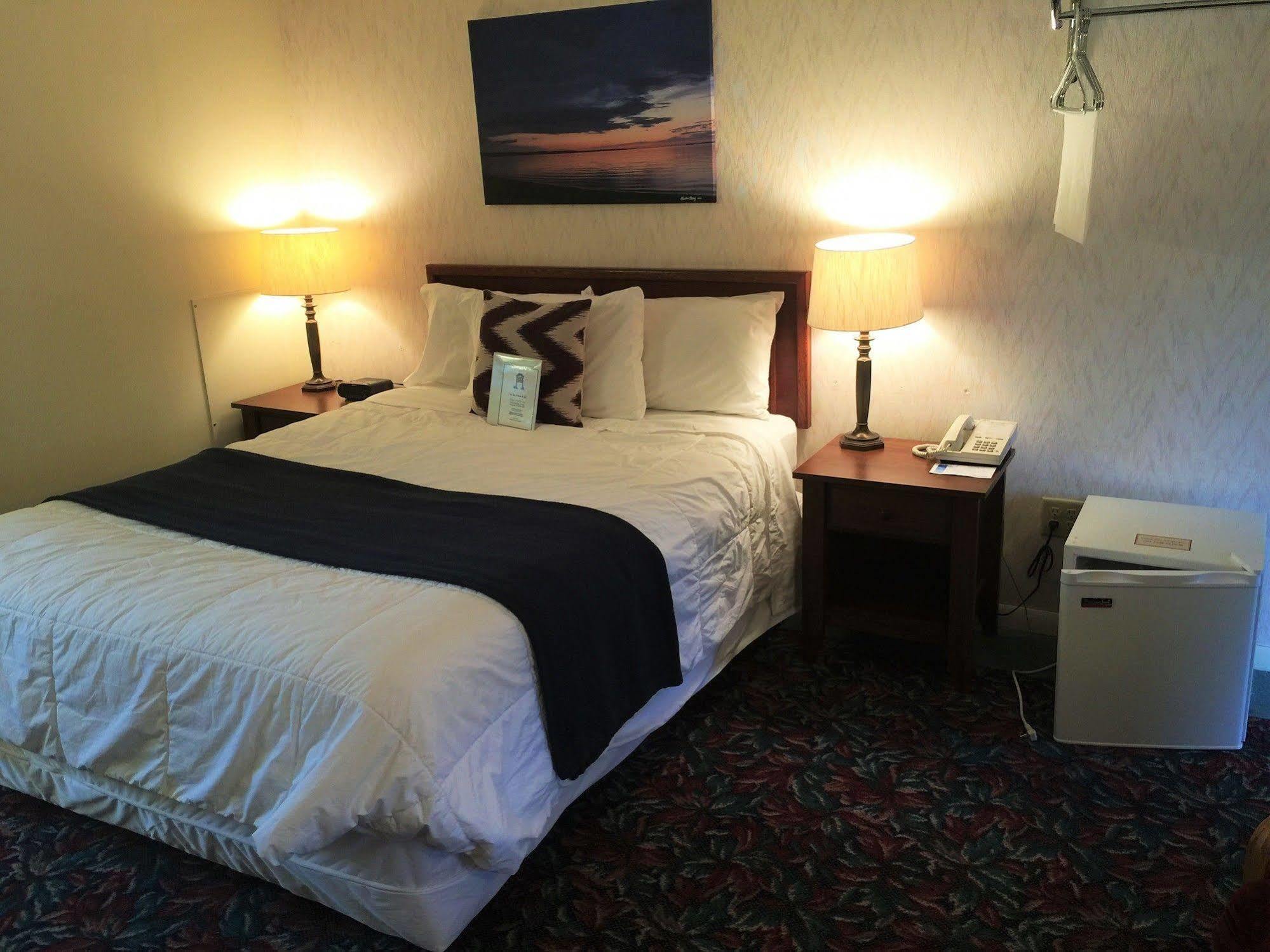 Cedar Motor Inn Marquette Eksteriør billede