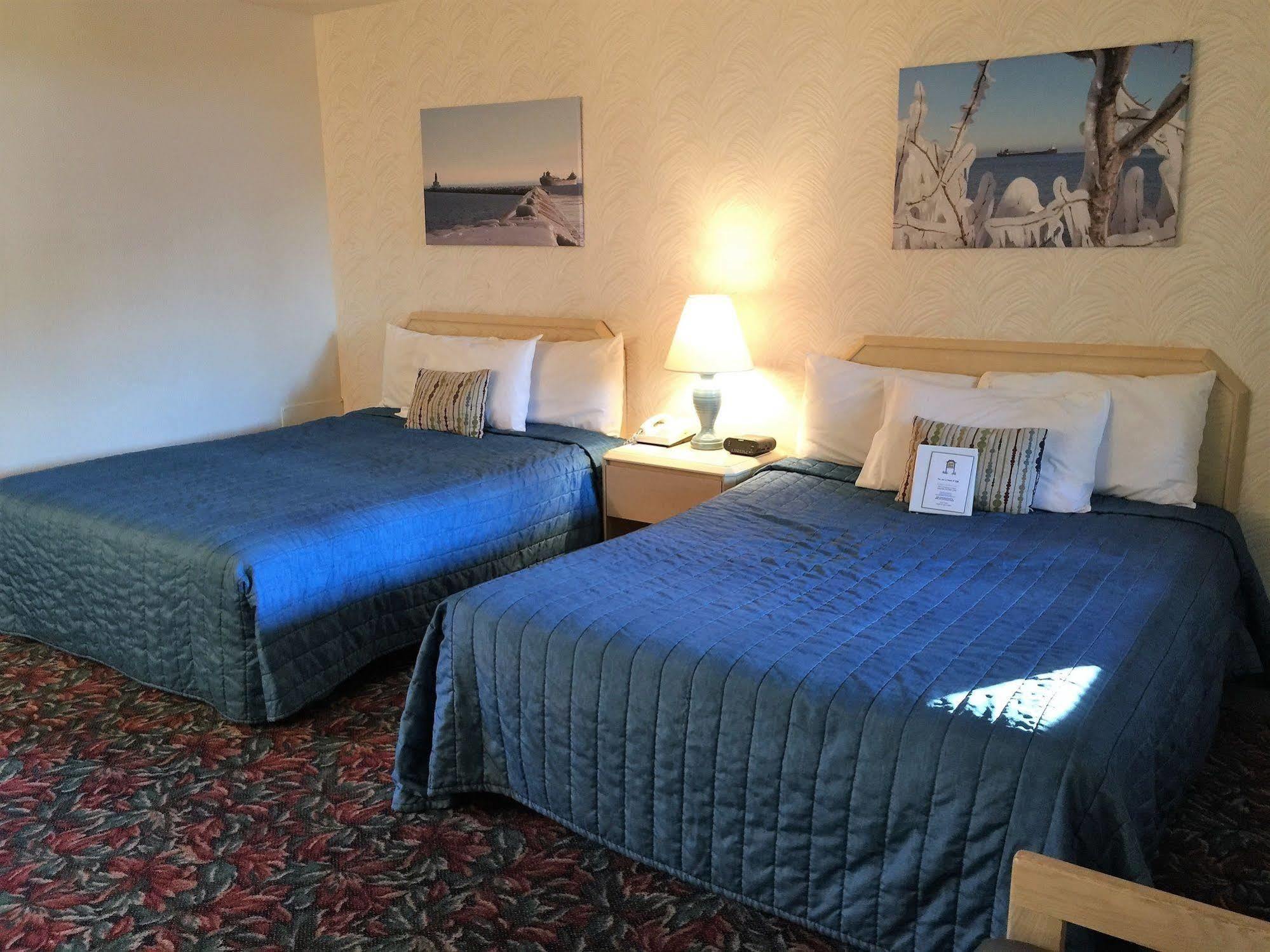 Cedar Motor Inn Marquette Eksteriør billede