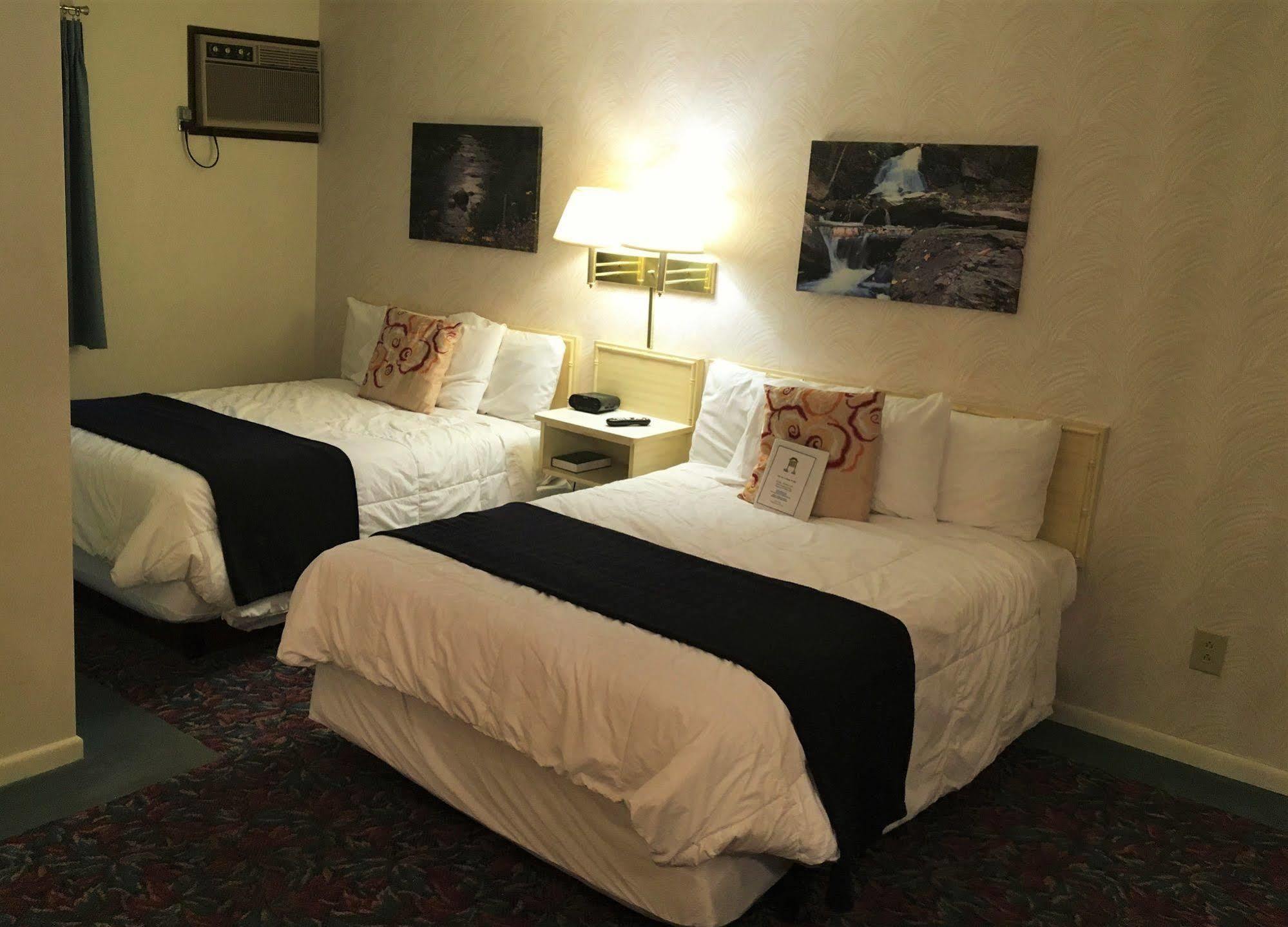 Cedar Motor Inn Marquette Eksteriør billede