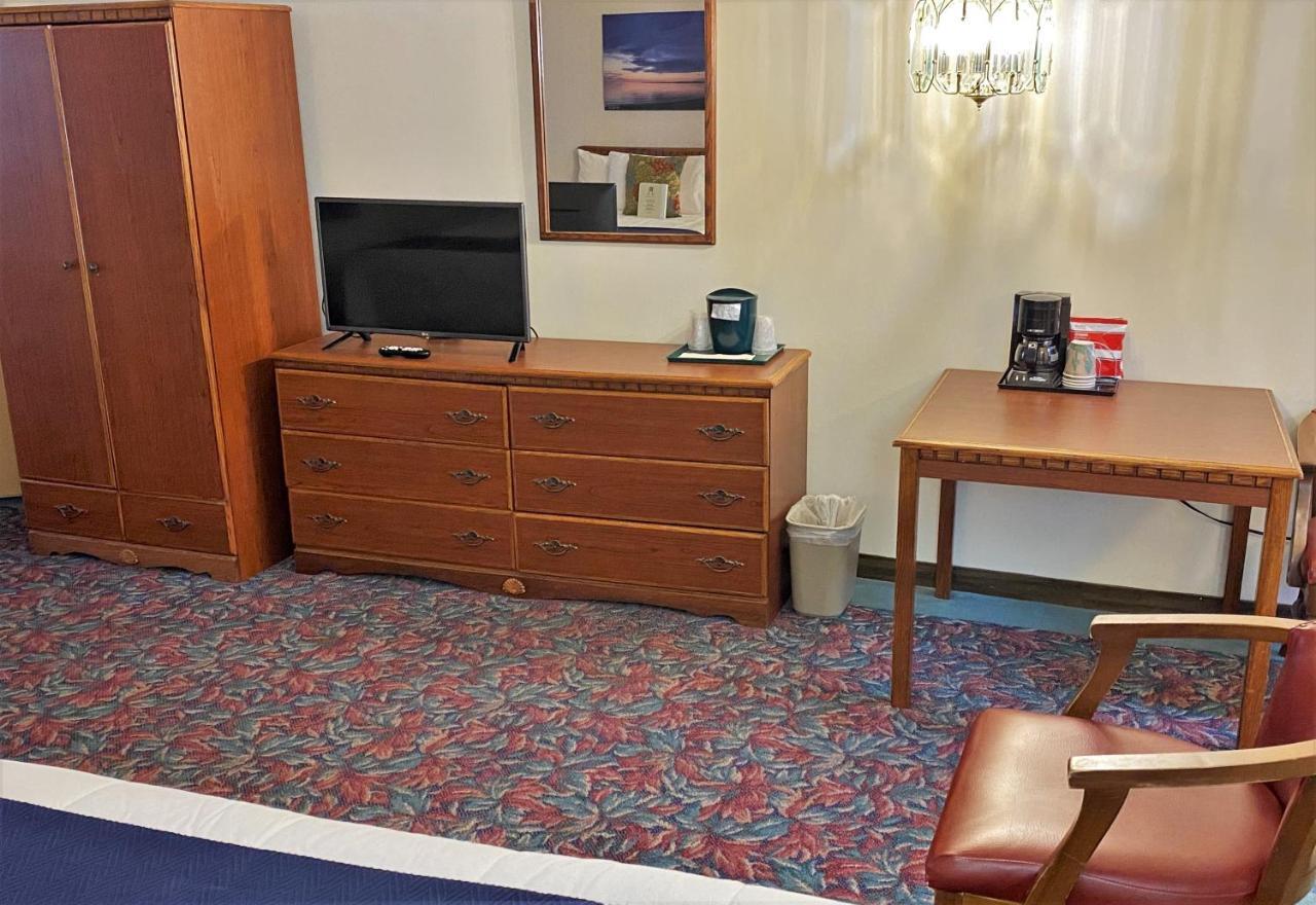 Cedar Motor Inn Marquette Eksteriør billede