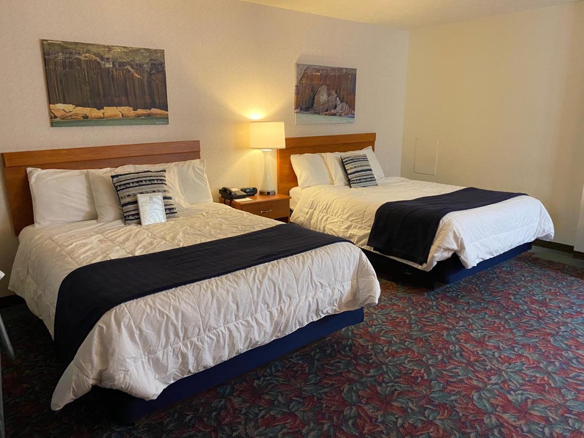 Cedar Motor Inn Marquette Eksteriør billede
